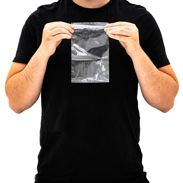 Grip Seal Bags 127 × 191 mm (5 × 7.5 in) clear zip lock storage bag for clothing accessories, documents and retail items.